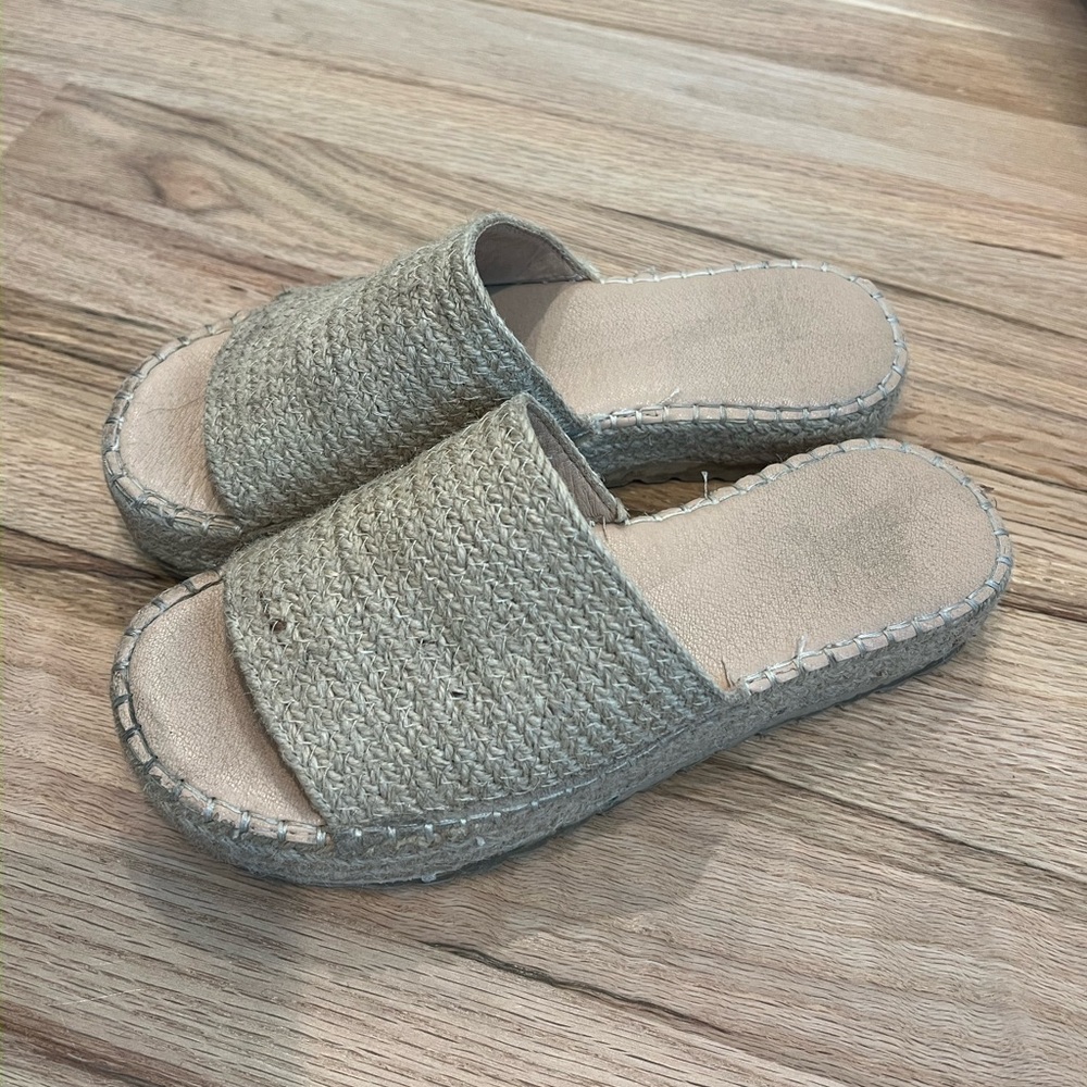 Platform sandals
